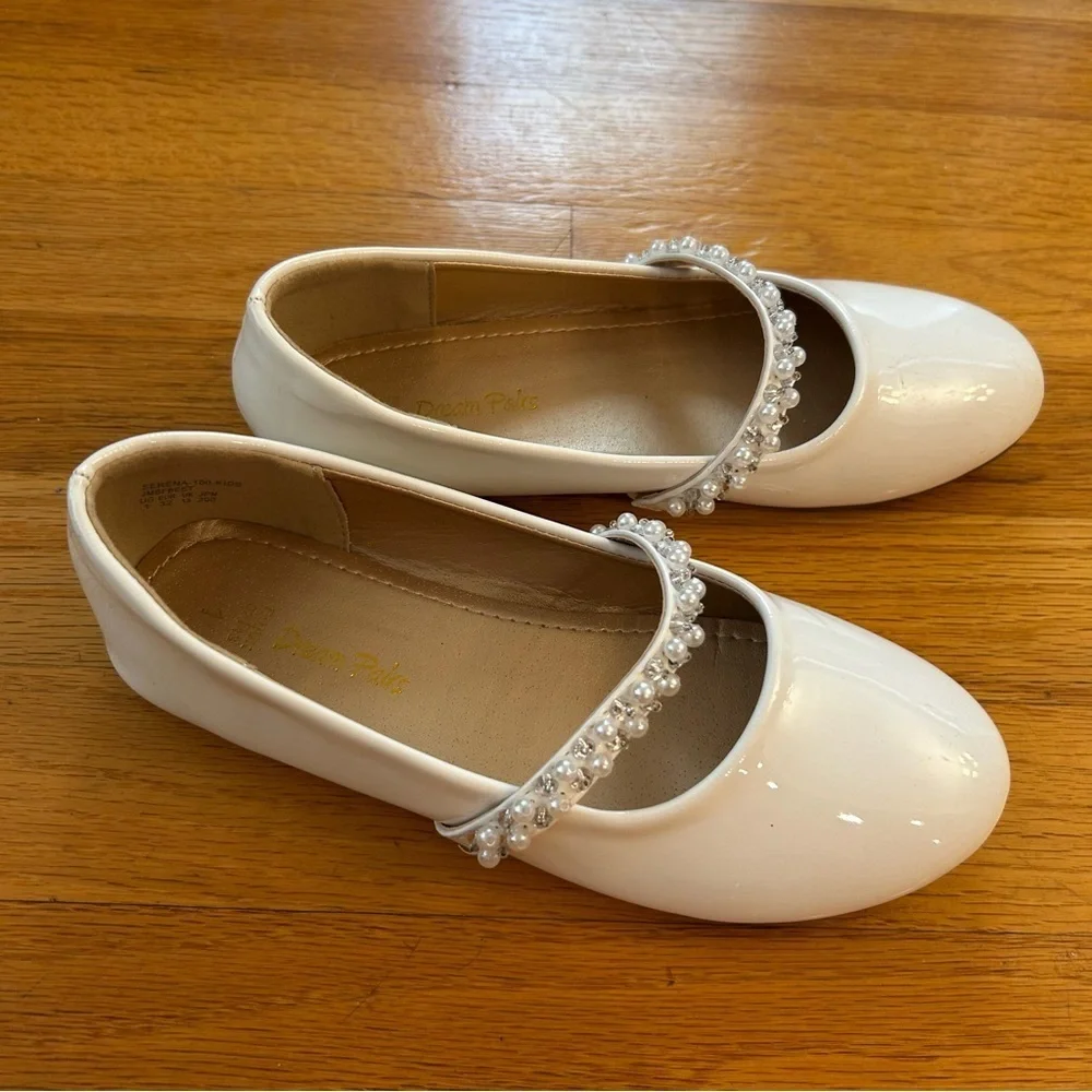 DREAM PAIRS White Kids Dress Shoes with Pearl Strap